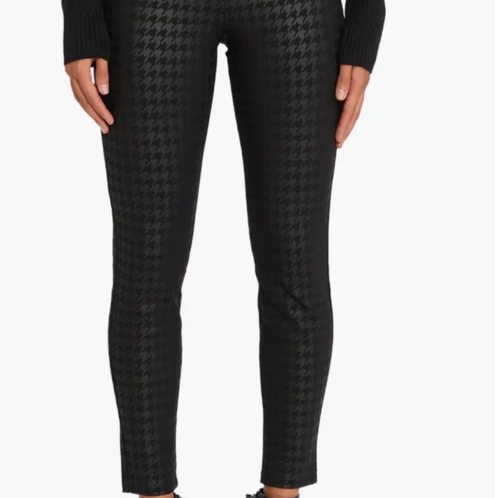 Women's dark plaid Sanctuary leggings